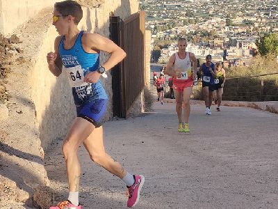 El lorquino Jos Luis Martnez Cerdn y la madrilea Pilar Arias Nieto ganan el Cross Patrn de LorcaSubida al Castillo