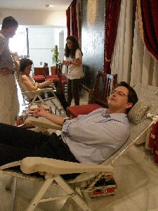 El Alcalde anima a todos los lorquinos a colaborar con el Centro de Hemodonacin ''porque donando sangre estamos regalando vida''