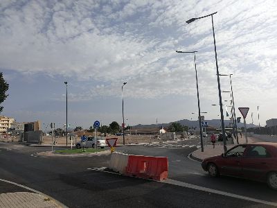 El Ayuntamiento de Lorca estudia medidas para evitar problemas de trfico en la rotonda del nuevo centro educativo de la Carretera de guilas