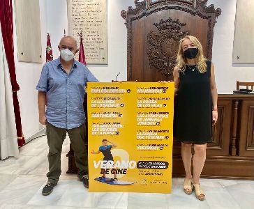 El programa ''Verano de Cine'' contina maana martes su programacin con la comedia 'La odisea de los giles'