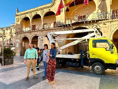 El Ayuntamiento realiza una nueva actuacin en las fachadas del casco antiguo de cara a las celebraciones multitudinarias que tendrn lugar con motivo de la Feria y Fiestas de Lorca 