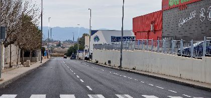 El Ayuntamiento finaliza el reasfaltado de la calle Sierra del Madroo, que une Carretera de Granada con Camino Viejo