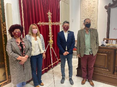 La Federacin San Clemente estrena la rplica de la Cruz de Fernando El Catlico, que abrir el cortejo del Patrn 