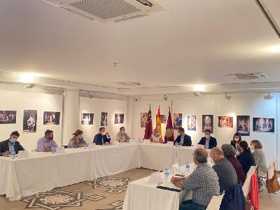 El alcalde sostiene que ''la recuperacin del casco histrico requiere de un plan integral que abarque varios aspectos''