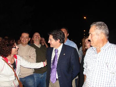 El alcalde de Lorca enciende 19 nuevos puntos de luz en el camino de Los Abellanedas