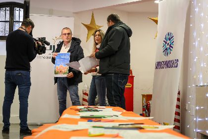 Talleres de juguetes inteligentes y de dulces navideos, la principal propuesta para ayudar a las familias a conciliar durante la Navidad