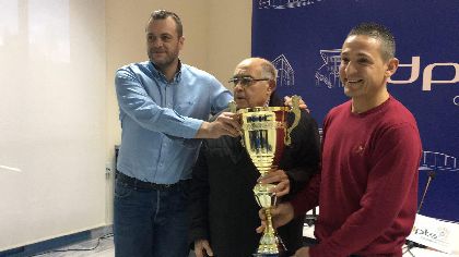 Juan Pedro Martnez Simn recibe un reconocimiento como el mejor cazador lorquino del ao 2017