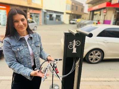 El Ayuntamiento de Lorca instala varias estaciones de mantenimiento de bicicletas distribuidas en varios puntos estratgicos 
