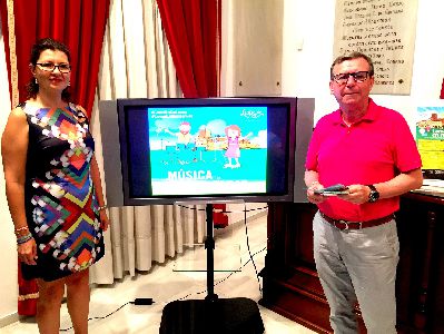 Perseidas y poesa, msica de cantautores lorquinos, visitas teatralizadas al caer la tarde y cenas con productos locales integran la programacin turstica de Lorca para el verano