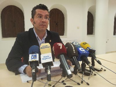 El Ayuntamiento congela las tasas para 2015, ofrece planes Personalizados de Tributos adaptados a cada familia y establece bonificaciones de hasta el 40% en el IAE por creacin de empleo