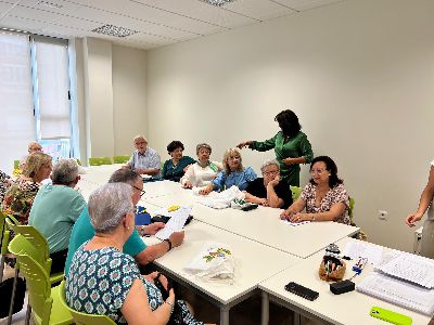 Ms de 200 mayores del municipio se benefician de las actividades artsticas organizadas por la Concejala del Mayor de la mano del programa ''Cercanos'' 