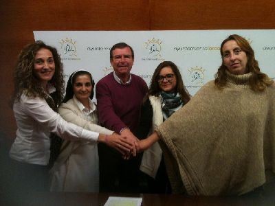 El Ayuntamiento gestiona un programa para que los escolares lorquinos presten servicio a la comunidad en Critas, Residencia San Diego, guardera San Jos de Calasanz y Asociacin Alzheimer