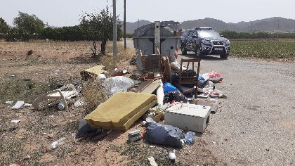 La Polica Local de Lorca recuerda la obligatoriedad de cumplir con la Ordenanza Municipal de Limpieza Viaria