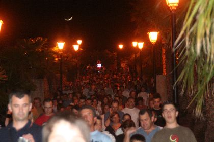 200 personas participaron en una atractiva ruta nocturna de senderismo