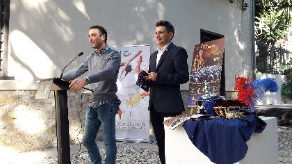 Las fiestas patronales de San Clemente incluyen la realizacin de 34 actos como desfiles, visitas al palacio califal de la Virgen de las Huertas y mercado medieval en Plaza de Espaa