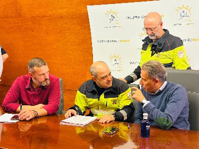 Fulgencio Gil: ''Todos los servicios municipales estn activados; hacemos un llamamiento a la calma y a la prudencia, restringiendo al mximo los desplazamientos'' 