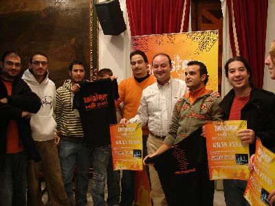 El concurso Back Stage Music, premiar al ganador con la grabacin de un disco, la edicin de mil copias y un videoclip