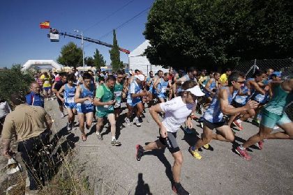 Luis Miguel Torroglosa y Carmina Gimnez vencedores absolutos en la carrera popular ''Fiestas de Cazalla''
