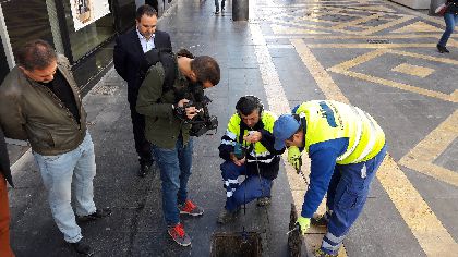 El nuevo dispositivo ''Buscafugas'' de Aguas de Lorca ha permitido localizar y solucionar 589 averas en la red de suministro durante este ao