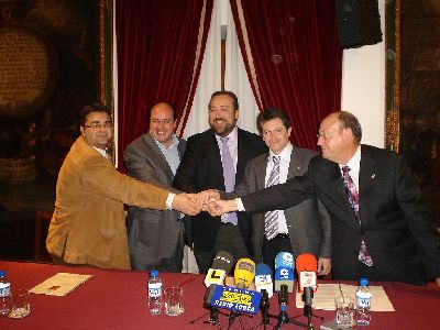 El consejero de Presidencia y el Alcalde de Lorca firman el convenio para la primera fase del Centro Integral de Seguridad