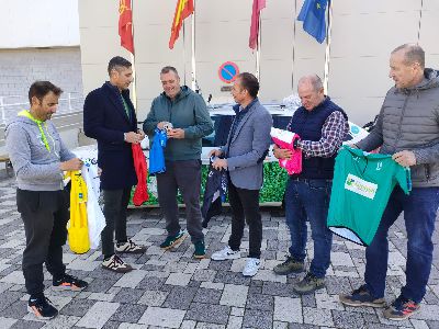 La IX Vuelta Ciclista al Guadalent�n reunir� este domingo a catorce equipos en una exigente prueba de 160 kil�metros 