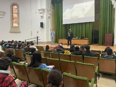 180 alumnos de 2 de ESO del IES Jos Ibez Martn participan en el proyecto ''Apntate a la Igualdad''