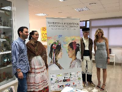 El Festival Internacional de Folclore Ciudad de Lorca celebra su XXVIII edicin con la presencia de grupos de India, Marruecos, Bolivia, Burgos, Vlez Rubio y Macedonia
