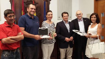 El Alcalde y el Presidente del Colegio Oficial de Veterinarios firman un convenio que permitir identificar en el acto a las mascotas extraviadas