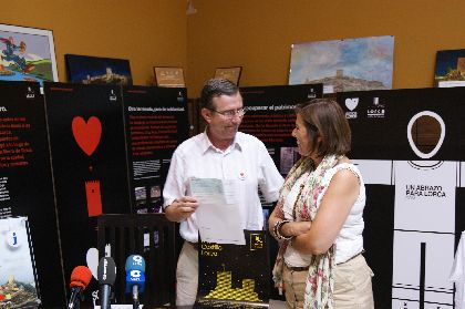 El Concejal de Turismo recibe una donacin solidaria de la cooperativa ''Lorca en pie''