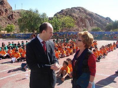 500 alumnos de seis centros educativos de la Regin participan en el Colegio de San Cristbal en unas jornadas intercentros para promocionar la msica, el teatro, la pintura y el baile
