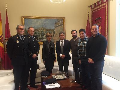 Polica Local y Consulado de Ecuador se renen para coordinar el dispositivo para las elecciones presidenciales del prximo domingo