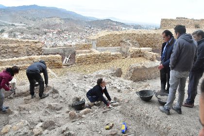Ms de una quincena de expertos participan en una nueva excavacin arqueolgica en la judera del Castillo de Lorca