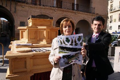El nuevo trono de San Clemente lucir un este sbado unas faldillas bordadas en oro por la Escuela Taller
