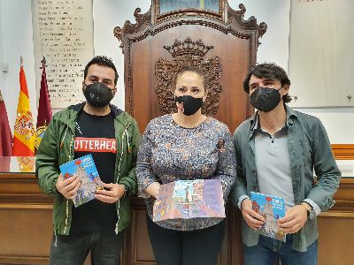 El Ayuntamiento edita un cmic didctico titulado 'Las costuras del Tiempo' por el X aniversario de los terremotos