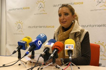 El Ayuntamiento condecora con la Cruz al Mrito Policial a 4 agentes de la Polica Local y premia la labor realizada por 4 unidades especiales