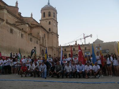 Comienza el Campeonato de Europa de Balonmano Playa juvenil que tiene carcter urbano puesto que se celebra en las plazas de Espaa y Caldern
