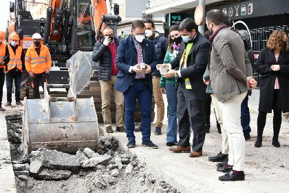El alcalde resalta que la renovacin de Jernimo Santa Fe dar continuidad a las mejoras de Juan Carlos I y Adolfo Surez
