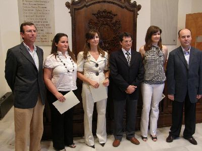 Toman posesin dos auxiliares de Turismo y un auxiliar de Bibliotecas