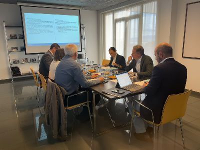 El gobierno central exige a Saprelorca que abone 2,3 millones de euros ''en un �nico pago'' antes del 31 de diciembre y vota en contra de ampliar el pol�gono industrial