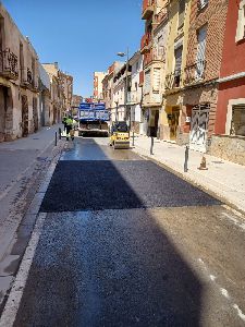 El Ayuntamiento de Lorca lleva a cabo la reparacin de diversos tramos en la calle Eulogio Periago