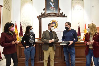 El cineasta lorquino Jess Martnez ''Nota'', recibido en el Ayuntamiento en reconocimiento a sus numerosos premios