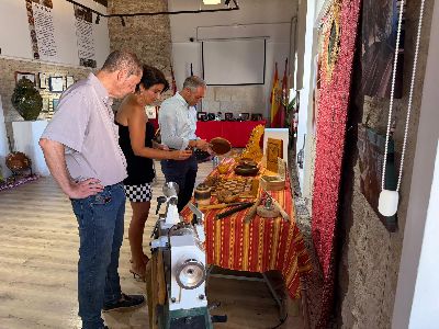 La Casa del Artesano de Lorca dedica julio a la carpinter�a, la taracea y el pirograbado dentro de la iniciativa ''12 meses, 12 oficios''