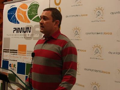 A LAS 23:30 HORAS DEL LUNES 16, TRATAMIENTO FITOSANITARIO EN DIVERSOS JARDINES DE LORCA