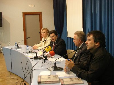 El Alcalde de Lorca present el libro de Ramn Prez Ruzafa ?Mi Parkinson y yo?