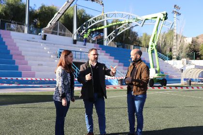 El Ayuntamiento inicia la fase final de la construccin de la cubierta de las gradas del campo de ftbol Mundial 82