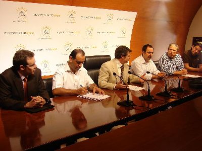 El Ayuntamiento de Lorca reformar la Calle Fernando V con la cofinanciacin de Porcelanosa, Gas Natural, Aguas de Lorca y el Colegio de Abogados