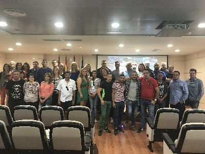 35 alumnos del Programa Mixto de Empleo y Formacin ''Las Alamedas'' finalizan su aprendizaje en restauracin, jardinera y construccin