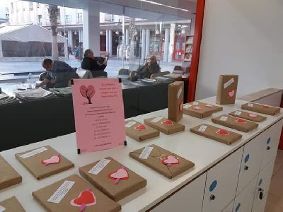 La Biblioteca Pilar Barns propone una cita a ciegas con libros de amor para conmemorar San Valentn