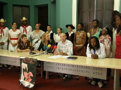 120 personas de cuatro grupos de Cuba, Per, Kenia y Lorca participarn hasta el domingo en el XXI Festival Internacional de Folklore ?Ciudad de Lorca?