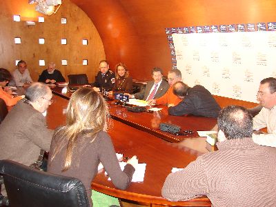Jdar preside la primera reunin de la comisin que estudiar la frmula para convertir Proteccin Civil en servicio municipal